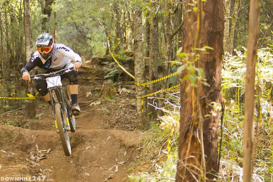 Dean Lucas hangs loose the finals drops into the jumpy section.